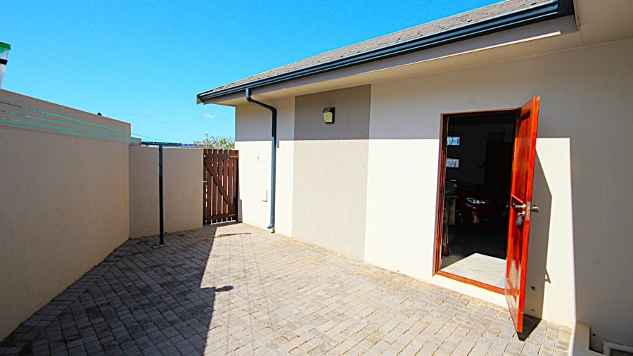 4 Bedroom Property for Sale in Monte Christo Western Cape